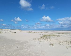Uitgestrekt strand op Terschelling, nabij Heestervin appartement in Hee voor strandliefhebbers.