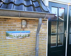 Ingang van Zeeduin vakantiehuis in Hoorn, Terschelling.
