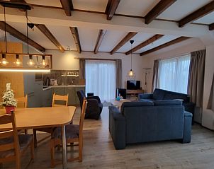 Ruime woonkamer in Wadhuske vakantiehuis, Oosterend, Terschelling.