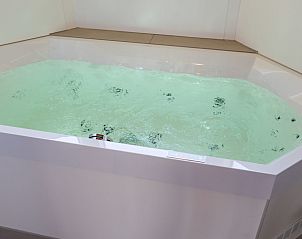 Guest house 031037 - Holiday property Terschelling - Villabungalow houtkachel/ whirlpool