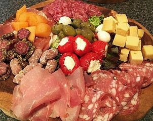 Heerlijke borrelplank in Carpe Diem vakantiehuis, West, Terschelling, voor culinaire genieters.