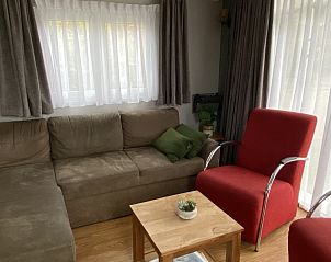 Gezellige zithoek in De Clochard nr 37 chalet, Midsland Noord, Terschelling.