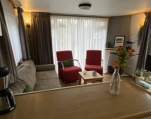 Comfortabele woonkamer in chalet De Clochard nr 37, Midsland Noord, Terschelling.