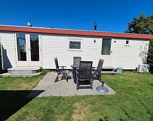 De Doorloper chalet in Midsland Noord met zonnig terras op Terschelling, Waddeneilanden.