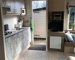 Moderne keuken in Chalet DOMETO, Midsland Noord, voorzien van alle gemakken.