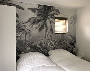 Tropische slaapkamer in Vakantiehuis Bikkel, Midsland Noord, Terschelling.