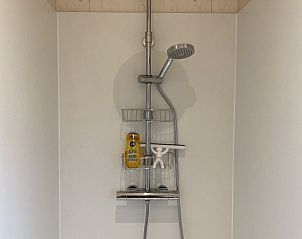 Stijlvolle toiletruimte in Sinne vakantiewoning Midsland Noord Terschelling.