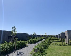 Avondverlichting op terras van vakantiehuis Kleine Walvis, Midsland Noord, Terschelling.