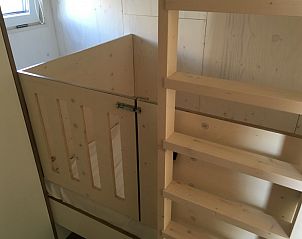 Buitenbarbecue op terras van vakantiehuis Kleine Walvis, Midsland Noord, Terschelling.