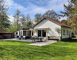 Vakantiehuis Belhamel in Midsland Noord, Terschelling met ruime tuin en terras op de Waddeneilanden.