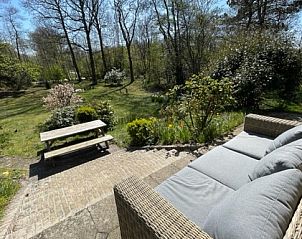 Gezellige veranda bij Duinhuis, vakantiehuis in Midsland Noord, Terschelling.