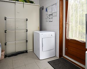 Open leefruimte in De Grutto vakantiehuis in Midsland Noord, Terschelling.