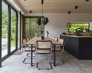 Gezellige eetruimte in Noordhoek vakantiehuis, Midsland Noord, Terschelling.