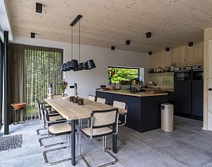 Moderne keuken in Noordhoek vakantiehuis, Midsland Noord, Terschelling.