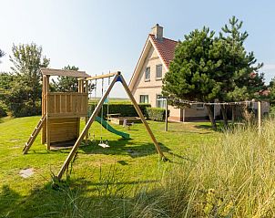 Play equipment in the garden of De Dijkwachter, Ballum, Ameland, ideal for children.