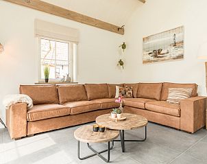 Comfortabele zithoek in Chill op Ameland vakantiehuis Ballum.