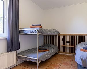 Slaapkamer met stapelbed in Arcoz vakantiehuis, Ballum, Ameland.