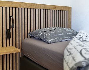 Detail van hoofdeinde in Arcoz vakantiehuis, Ballum, Ameland.