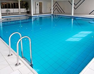 Zwembadfaciliteit bij Amelander Kaap 126, Hollum, Ameland voor ontspanning en plezier.