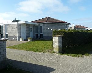 Fairway-Ferienhaus mit Auffahrt in Hollum, Ameland, Watteninseln.