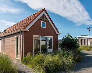 Waddenlodge 6+2, ein charmantes Ferienhaus in Hollum, Ameland, umgeben von ppiger Natur auf den Waddeninseln.
