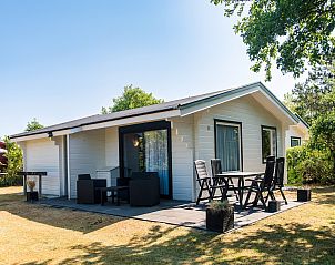 Verblijf 040341 • Bungalow Ameland • Vakantiepark Boomhiemke 16 