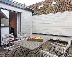 Verblijf 040409 - Vakantiewoning Ameland - Fairytale Cottage in Nes Friesland with garden and terrace