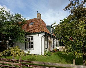 Verblijf 040409 - Vakantiewoning Ameland - Fairytale Cottage in Nes Friesland with garden and terrace
