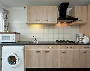 Verblijf 040409 - Vakantiewoning Ameland - Fairytale Cottage in Nes Friesland with garden and terrace