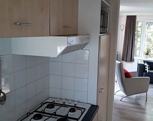 Moderne Kche im Ferienhaus Protter in Buren, Ameland, ideal fr Selbstversorger auf den Watteninseln.