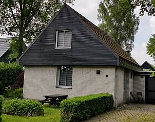Verblijf 231516 • Vakantiewoning Friese bossen • Huisje in Boijl 