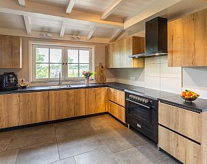 Verblijf 322583 - Vakantiewoning Veluwe - Boerderij Hoeve met privé zwembad | 18 personen
