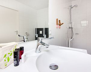 Guest house 454079 - Bungalow Noordzeekust - Beach Resort Ooghduyne | 6-persoons villa - Extra toegankeli
