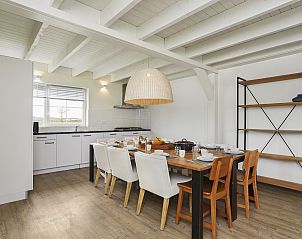 Verblijf 454085 - Bungalow Noordzeekust - Beach Resort Ooghduyne | 12-persoons villa | 12C