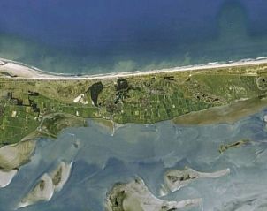 Luftaufnahme von Ameland mit Standort des CORIMAR Ferienhauses in Ballum.