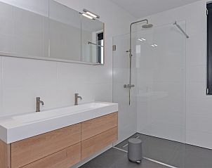 Guest house 5903247 - Bungalow Noord-Beveland - Waterlijn 16 | De Groote Duynen