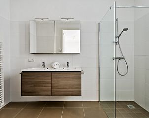 Guest house 5903368 - Bungalow Noord-Beveland - Waterlijn 03 | De Groote Duynen