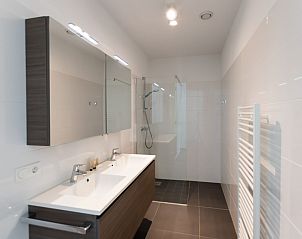 Guest house 5903467 - Bungalow Noord-Beveland - Waterlijn 05 | De Groote Duynen