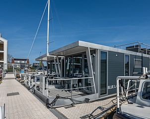 Guest house 590389 - Bungalow Noord-Beveland - Waterlodge Blue Island | Marina Kamperland