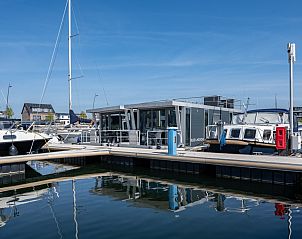 Guest house 590389 - Bungalow Noord-Beveland - Waterlodge Blue Island | Marina Kamperland