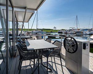 Guest house 590389 - Bungalow Noord-Beveland - Waterlodge Blue Island | Marina Kamperland