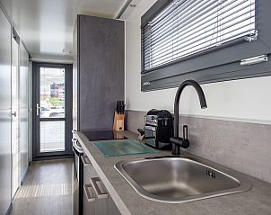 Guest house 590389 - Bungalow Noord-Beveland - Waterlodge Blue Island | Marina Kamperland