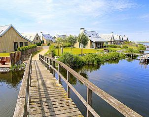 Guest house 610285 - Holiday property Tholen - Vakantiehuis Oesterdam Resort