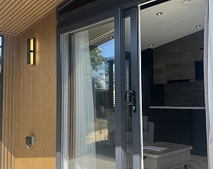 Guest house 611014 - Holiday property Tholen - Vakantiehuis Vakantiepark de Zeeuwse Parel � Hotel Chalet 
